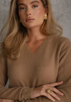 Ciemnobeżowy Sweter z Wełną w Minimalistycznym Stylu Joslina