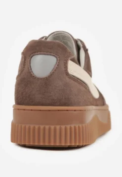 Ciemnobrązowe Sneakersy Kultowe Tenisówki z Zamszu Naturalnego ze Skórzaną Wkładką Rionae