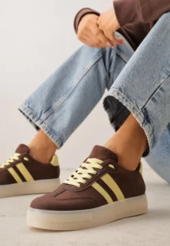 Ciemnobrązowe Sneakersy na Platformie w Stylu Tenisówek Ozdobione Paskami Ladia