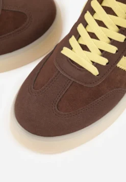 Ciemnobrązowe Sneakersy na Platformie w Stylu Tenisówek Ozdobione Paskami Ladia