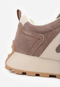 Ciemnobrązowe Sneakersy Skórzane w Stylu Sportowym z Ozdobnymi Wstawkami i Przeszyciami Evlinna