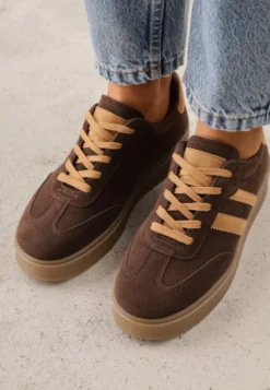 Ciemnobrązowe Sneakersy VICES Typu Tenisówki na Platformie z Paskami po Bokach Zidilla