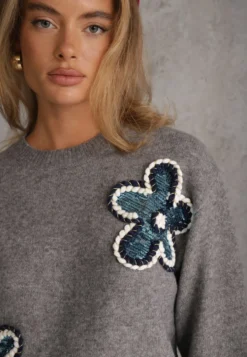 Ciemnoszary Sweter z Domieszką Wełny z Cekinowymi Zdobieniami ze Sznurkiem Brailin