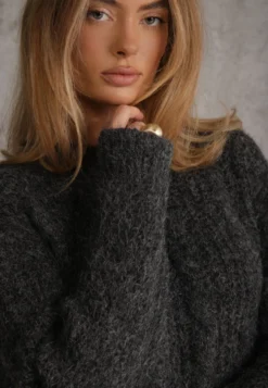 Ciemnoszary Sweter z Wiskozą Modalem i Bawełną Ozdobiony Splotem Typu Warkocz Zestoba
