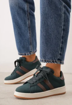 Ciemnozielone Sneakersy Ozdobione Paskami Dolirenna