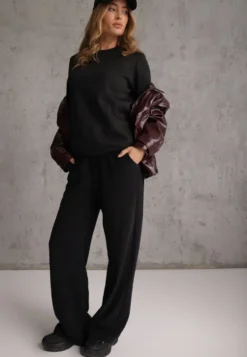 Czarna Bluza Basic Ocieplana Polarem Kaianna