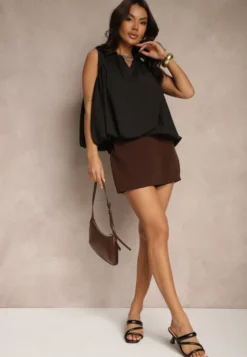 Czarna Bluza Oversize z Kołnierzykiem o Rozkloszowanym Kroju Erivelle