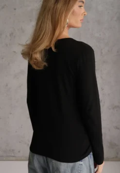 Czarna Bluzka Basic o Fasonie Typu Longsleeve z Delikatnym Ociepleniem Kuarta