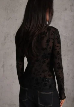 Czarna Bluzka Longsleeve ze Stójką z Siateczkowego Materiału z Kwiatowym Wzorem Harlie