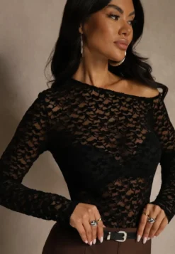 Czarna Bluzka Longsleeve z Koronki z Asymetrycznym Dekoltem Liwedisa