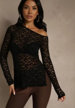 Czarna Bluzka Longsleeve z Koronki z Asymetrycznym Dekoltem Liwedisa