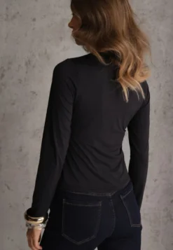 Czarna Dopasowana Bluzka Typu Longsleeve z Bawełną Moanti