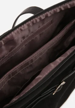 Czarna Elegancka Torebka Shopper Bag o Fakturze Zamszu z Paskiem z Klamerką Mudrey