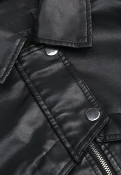 Czarna Kurtka Przejściowa Ramoneska w Stylu Bomber Jacket z Kołnierzykiem Rajvia