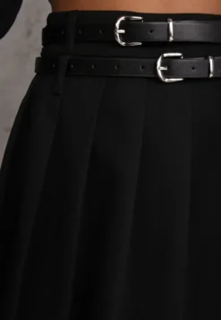 Czarna Rozkloszowana Spódnica z Bawełny z Paskami ze Sprzączkami Bayla