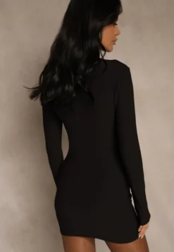 Czarna Sukienka Bodycon z Metalicznymi Ozdobami Vetirale