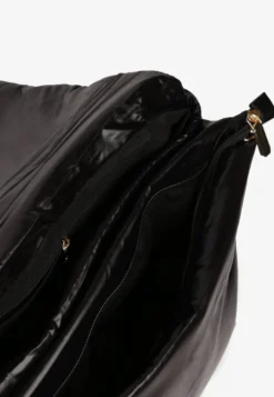 Czarna Torebka na Ramię Typu Puffer Bag Norriva