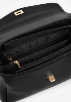 Czarna Torebka Typu Kuferek z Rączką i Klapą z Paskiem Crossbody Phoebyne