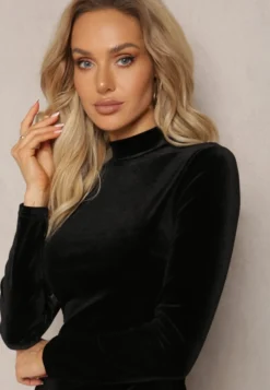 Czarna Welurowa Sukienka Mini z Półgolfem i Frędzlami w Cyrkonie Modrina