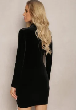 Czarna Welurowa Sukienka Mini z Półgolfem i Frędzlami w Cyrkonie Modrina