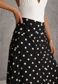 Czarna Wiskozowa Spódnica High Waist w Kropki z Guzikami Tadalion