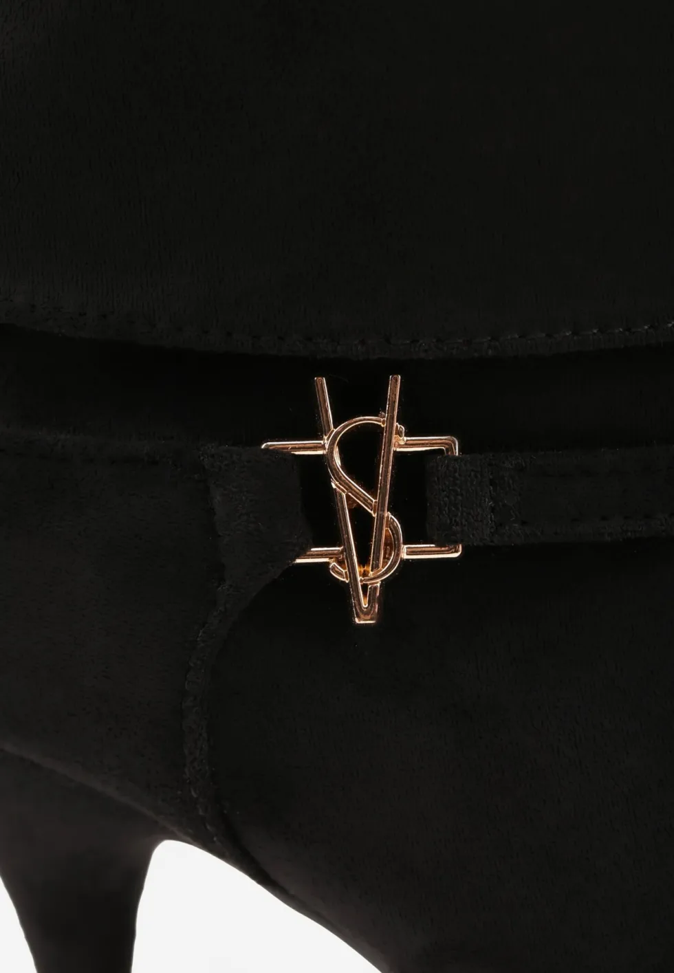 Czarne Botki na Szpilce z Wywiniętą Cholewką i Elegancką Aplikacją na Pasku Metellus