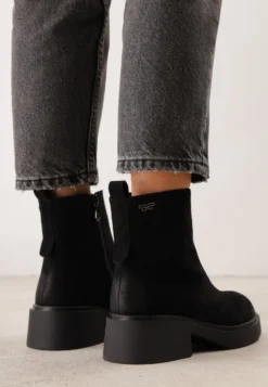 Czarne Botki z Zamszu Naturalnego Vintage Wash Jennete