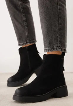 Czarne Botki z Zamszu Naturalnego Vintage Wash Jennete