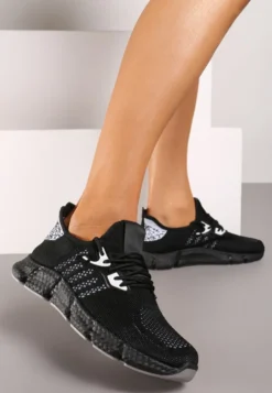 Czarne Buty Sportowe przed Kostkę z Perforacją Shoseal