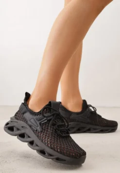 Czarne Buty Sportowe Sneakersy na Platformie Ozdobionej Tłoczeniem Teliriella