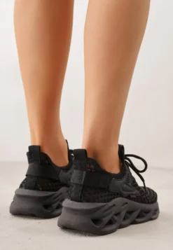 Czarne Buty Sportowe Sneakersy na Platformie Ozdobionej Tłoczeniem Teliriella