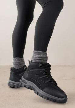 Czarne Buty Trekkingowe Traperki Vices ze Sznurowaną Cholewką Afellie