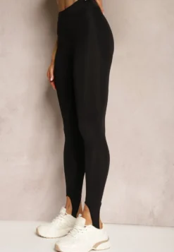 Czarne Casualowe Legginsy High Waist Zakończone Antypoślizgową Gumką Zakładaną na Piętę Elanielle