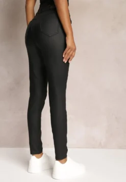 Czarne Casualowe Spodnie Skinny o Modelującym Fasonie Elovi