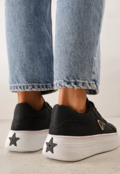 Czarne Chunky Sneakersy VICES na Platformie z Ozdobą w Kształcie Gwiazdki Anatale