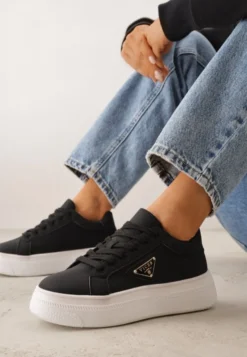 Czarne Chunky Sneakersy VICES na Platformie z Ozdobą w Kształcie Gwiazdki Anatale