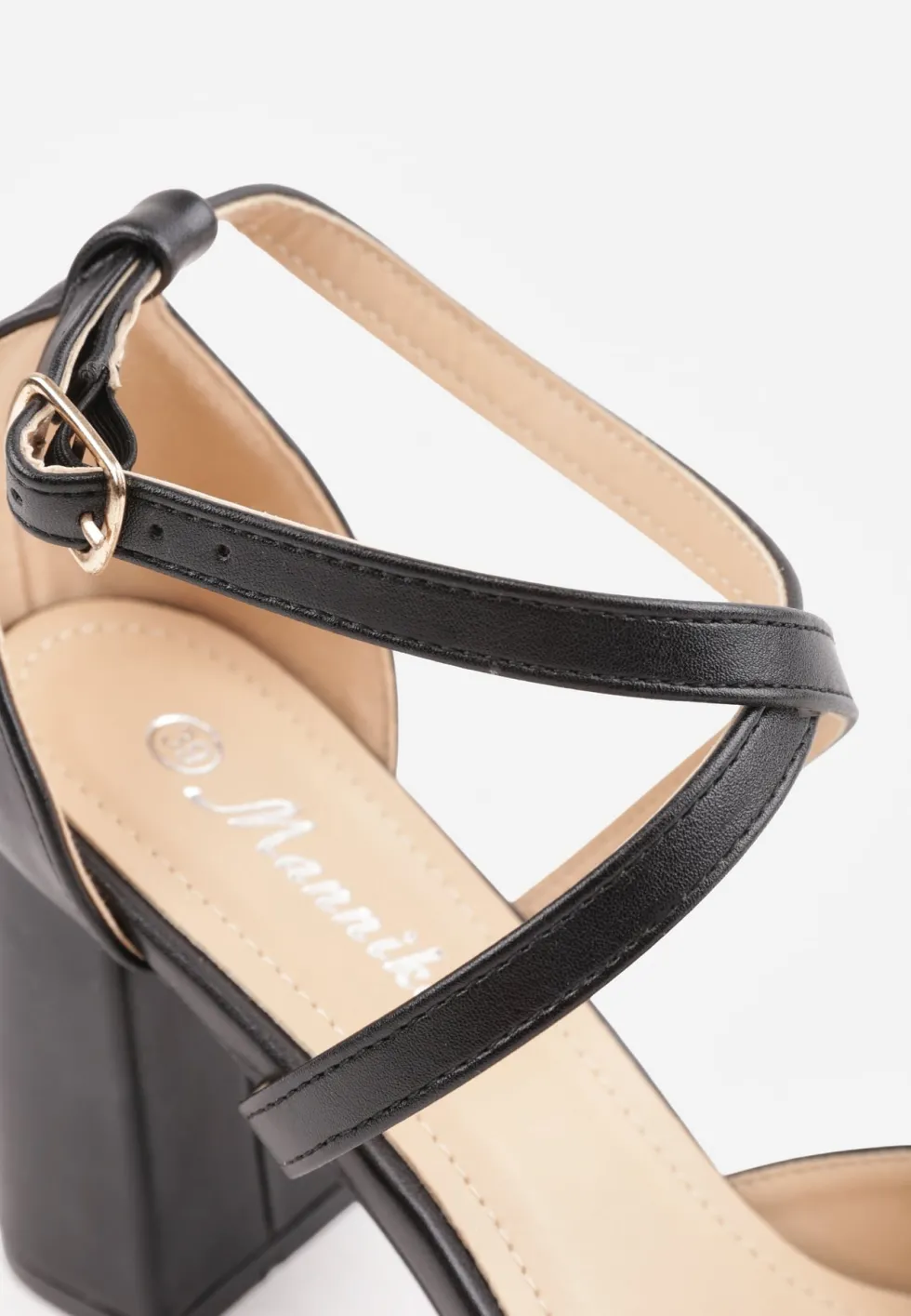 Czarne Czółenka na Słupku ze Sprzączką Layni