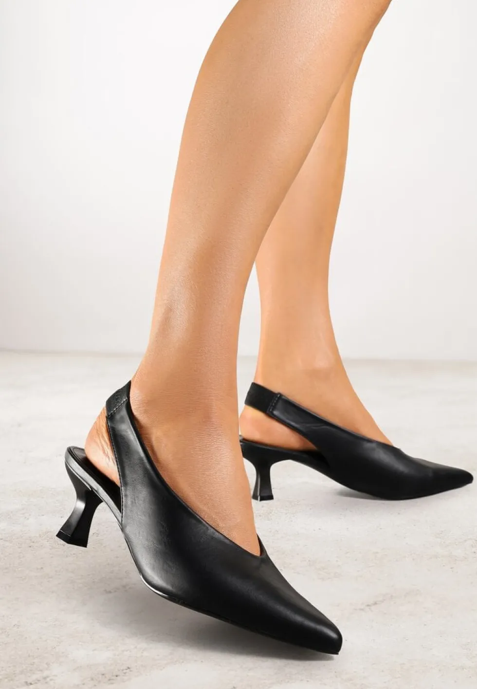 Czarne Czółenka Sandały Vices na Kaczuszce Typu Slingback Liluriela