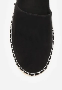 Czarne Espadryle Specialty
