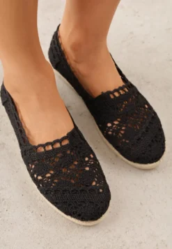 Czarne Espadryle z Ażurową Cholewką i Plecioną Podeszwą Gratifyinglys