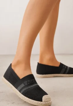Czarne Espadryle z Plecioną Cholewką przed Kostkę Mokosa