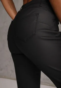 Czarne Jeansy Flare w Stylu 90s High Waist z Kieszeniami Audrani
