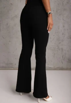 Czarne Jeansy Regular Waist o Kroju Dzwonów Tendrre