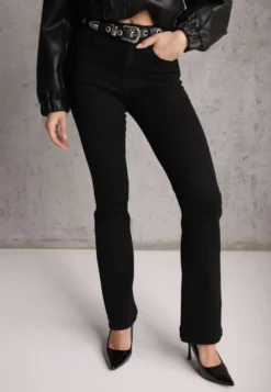 Czarne Jeansy Regular Waist o Fasonie Flare Vemia