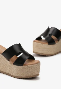 Czarne Klapki Boho na Koturnie z Platformą Ozdobionych Plecionką Vilari