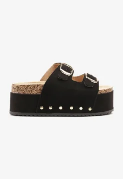 Czarne Klapki na Platformie Ozdobione Nitami Linarienna