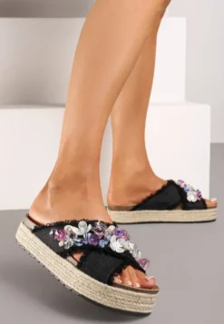 Czarne Klapki na Platformie w Stylu Boho z Aplikacjami i Plecionką Rissona