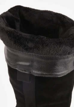 Czarne Kozaki Oficerki Vices na Obcasie Zdobione Paskami przy Cholewce Giorela