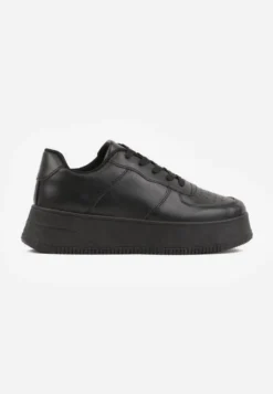 Czarne Kultowe Sneakersy na Grubej Podeszwie z Perforacją na Nosku Lissina