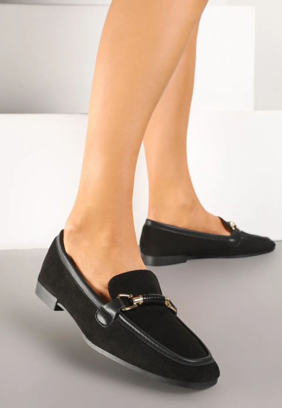 Czarne Mokasyny w Stylu Klasycznych Loafersów Effena